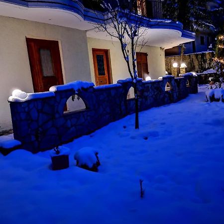 Keramidaki Mini Suites 4 Kalavryta Esterno foto