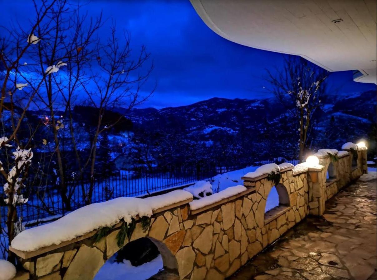 Keramidaki Mini Suites 4 Kalavryta Esterno foto