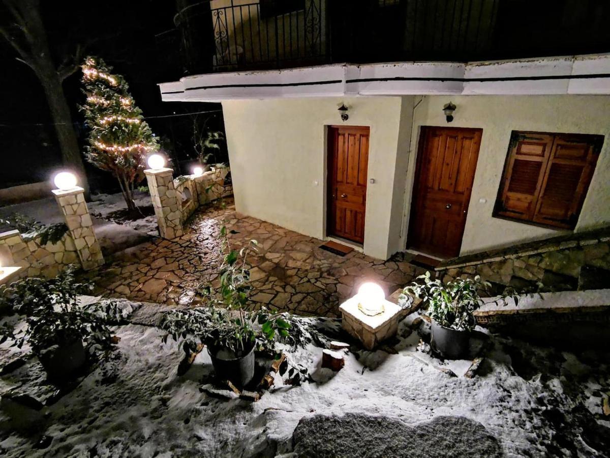 Keramidaki Mini Suites 4 Kalavryta Esterno foto